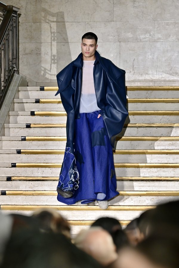 Look 3